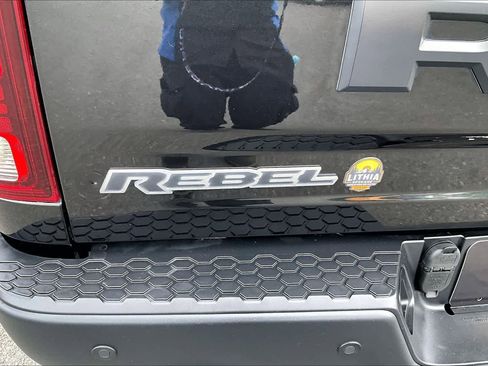 Used 2017 RAM 1500 Rebel w/ Luxury Group AWD/4WD image 7