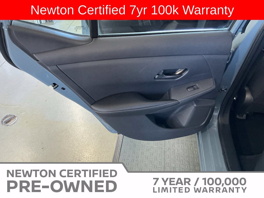 Used 2025 Nissan Sentra SV FWD image 34