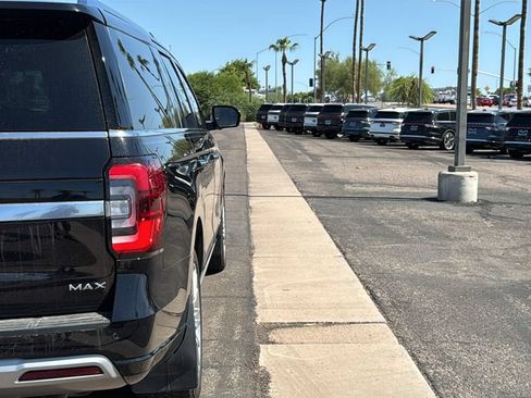 Used 2023 Ford Expedition Max Platinum AWD/4WD image 28