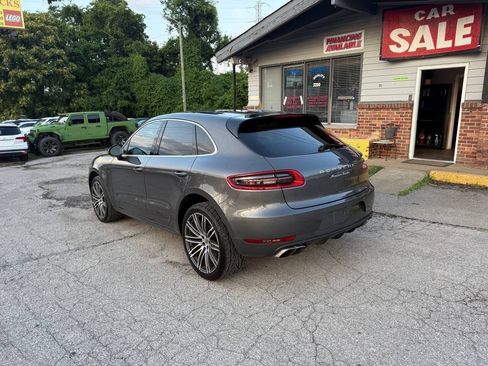 Used 2018 Porsche Macan Turbo AWD/4WD image 3