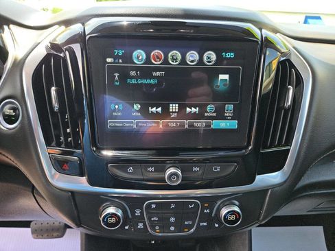 Used 2019 Chevrolet Traverse LT w/ LT Premium Package FWD image 33