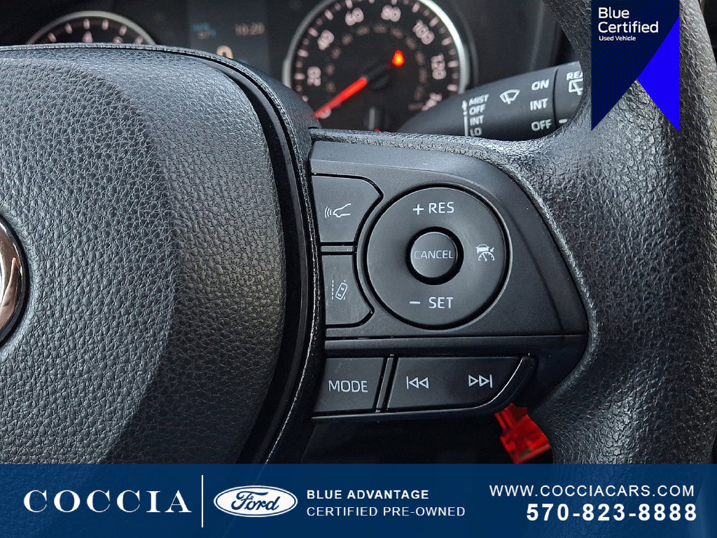 Used 2021 Toyota RAV4 LE AWD/4WD image 23