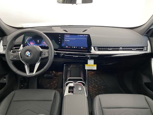 Used 2025 BMW X1 xDrive28i w/ Technology Package image 15