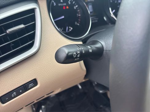 Used 2016 Nissan Rogue SL w/ SL Premium Package image 23