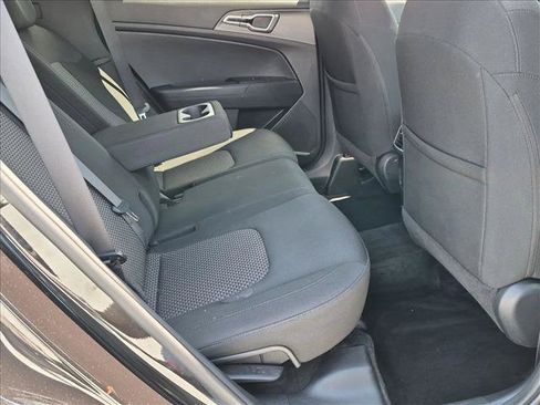 Used 2023 Kia Sportage LX FWD image 19