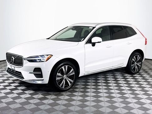 Used 2023 Volvo XC60 B5 Plus w/ Protection Package Premier image 4