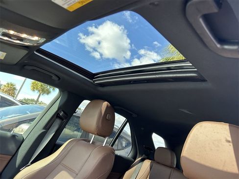 Used 2025 Mercedes-Benz GLE 350 4MATIC image 23