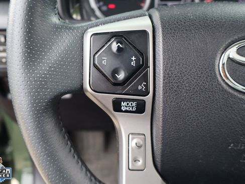 Used 2022 Toyota 4Runner Limited AWD/4WD image 17