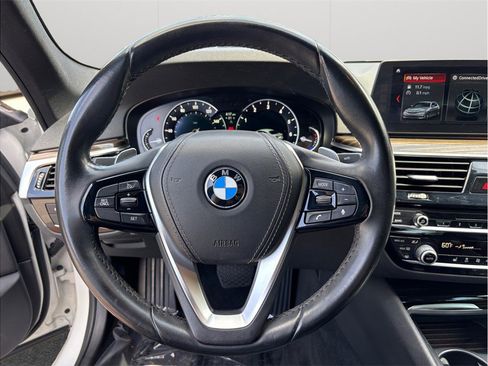 Used 2018 BMW 540i RWD image 25