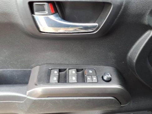 Used 2023 Toyota Tacoma TRD Pro AWD/4WD image 19