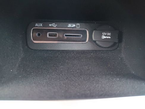 Used 2014 Jeep Grand Cherokee Overland w/ Advanced Technology Group image 6