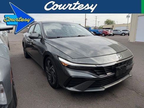 Used 2024 Hyundai Elantra Limited image 1