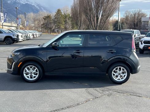 Used 2023 Kia Soul LX w/ Option Group 015 FWD image 13