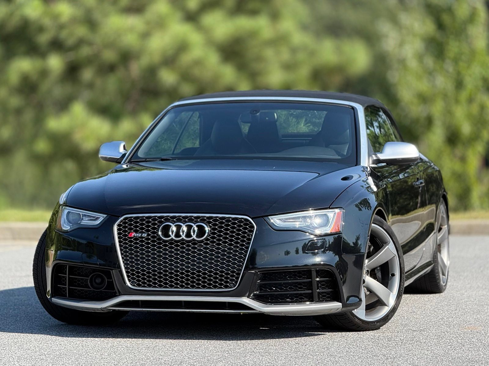 Used 2013 Audi RS 5 Cabriolet w/ Audi MMI Navigation Plus Pkg AWD/4WD image 2