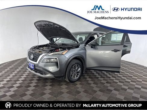 Used 2023 Nissan Rogue S image 12