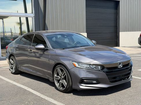 Used 2018 Honda Accord Sport image 14