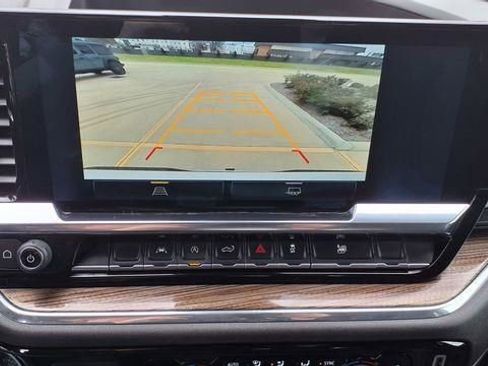 Used 2025 Chevrolet Silverado 1500 LT image 30