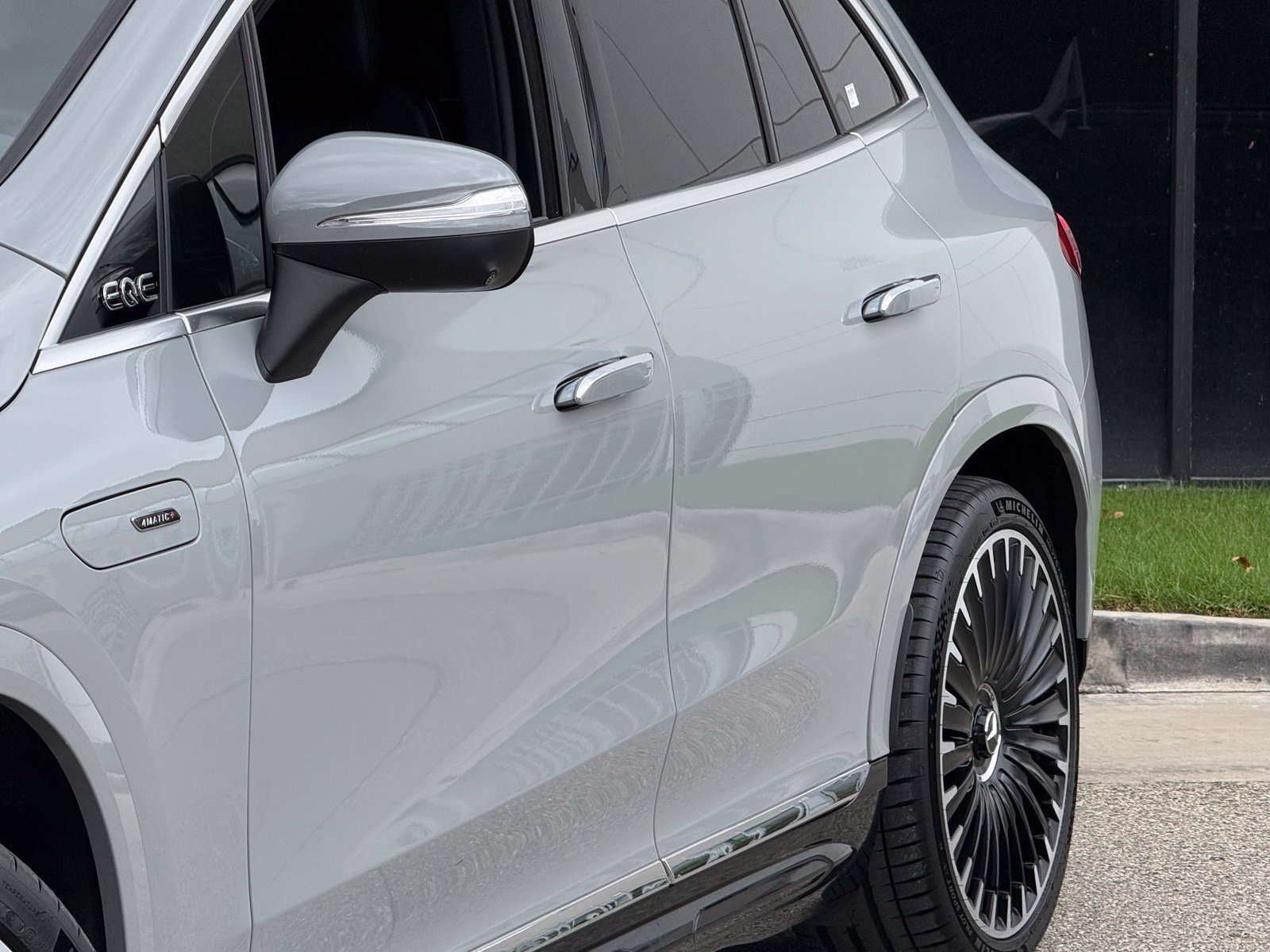 Used 2024 Mercedes-Benz EQE AMG 4MATIC SUV image 4