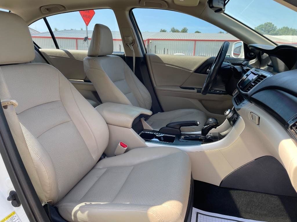 Used 2013 Honda Accord EX-L image 18