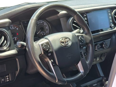 Used 2020 Toyota Tacoma TRD Off-Road w/ Technology Package RWD image 21