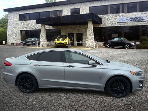 Used 2020 Ford Fusion Titanium FWD image 4