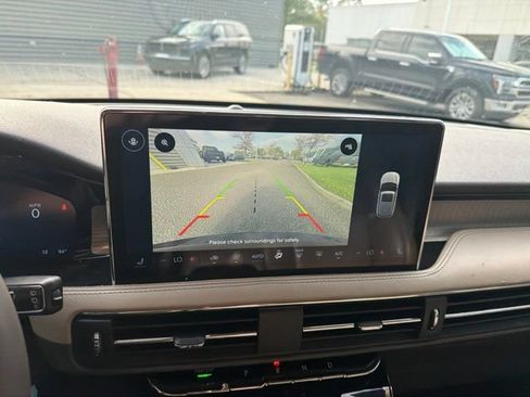 Used 2023 Lincoln Corsair FWD image 20