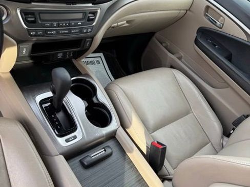 Used 2018 Honda Pilot EX-L image 14