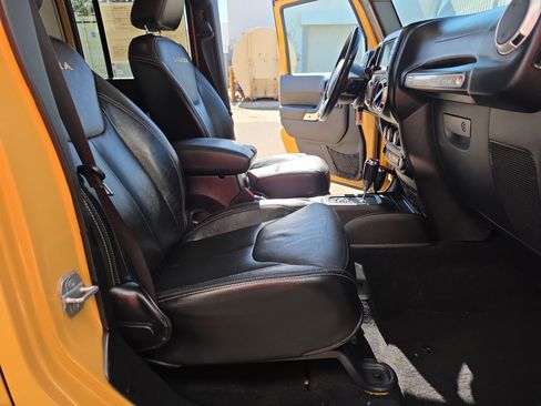 Used 2013 Jeep Wrangler Unlimited Sahara w/ Connectivity Group image 29