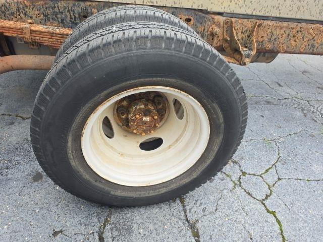 Used 2011 Ford E-450 and Econoline 450 Super Duty RWD image 27