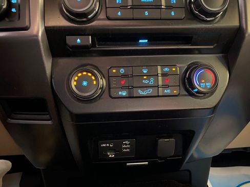 Used 2015 Ford F150 XLT w/ Equipment Group 302A Luxury AWD/4WD image 14