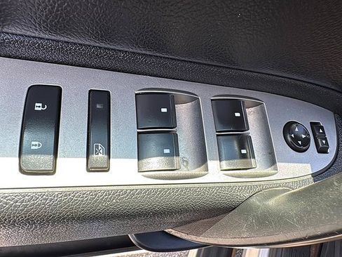 Used 2014 Chevrolet Silverado 2500 LT w/ Custom Sport Truck Package AWD/4WD image 31