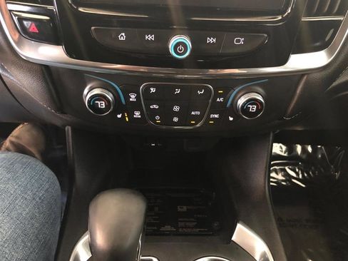 Used 2023 Chevrolet Traverse LT image 22