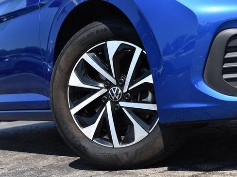 Used 2024 Volkswagen Jetta S FWD image 3