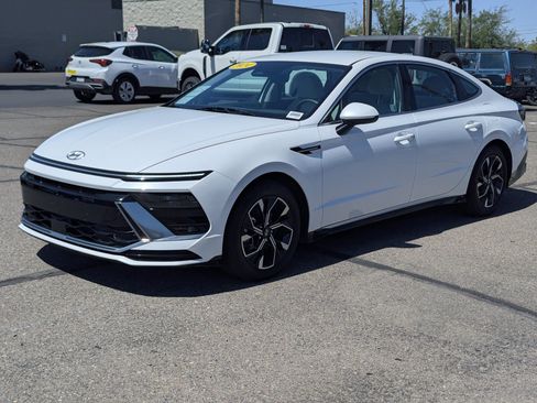 Used 2024 Hyundai Sonata SEL FWD image 5