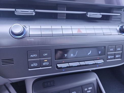 New 2026 Hyundai Kona Limited FWD image 18
