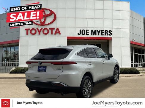 Used 2021 Toyota Venza XLE image 5