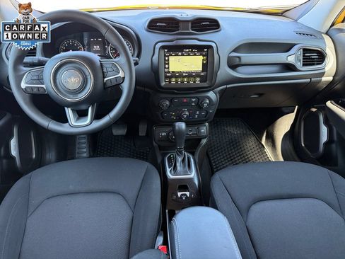 Used 2023 Jeep Renegade Latitude AWD/4WD image 10
