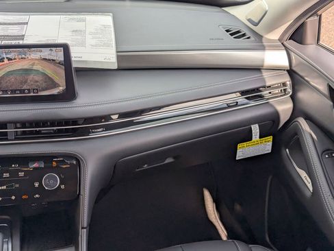 Certified 2026 INFINITI QX60 Luxe w/ Family Package image 24