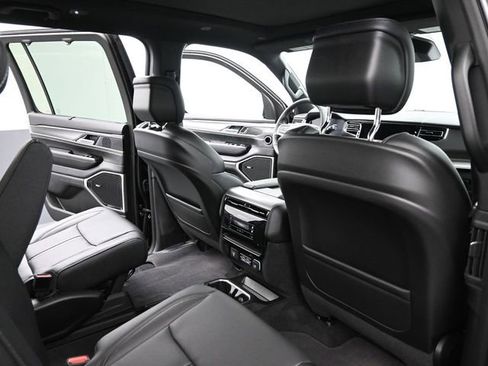 New 2026 Jeep Grand Wagoneer Limited AWD/4WD image 22