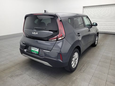Used 2025 Kia Soul LX image 9