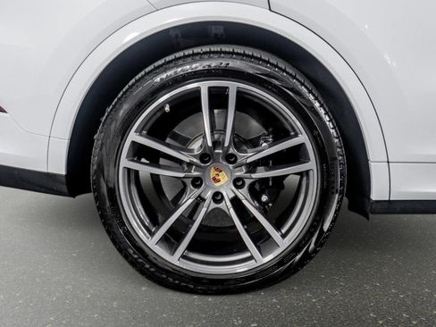 Used 2023 Porsche Cayenne Turbo w/ Premium Package Plus (PI3) AWD/4WD image 10