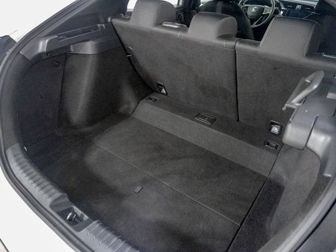 Used 2019 Honda Civic EX image 9