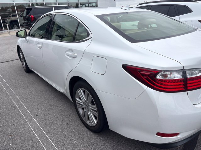 Used 2014 Lexus ES 350 w/ Premium Package FWD image 4