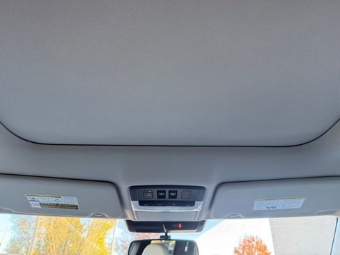 New 2025 Mitsubishi Outlander SEL image 19