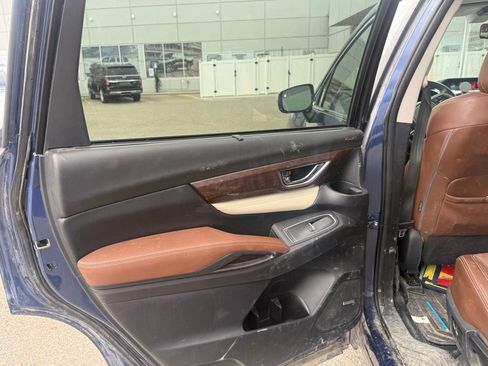 Used 2019 Subaru Ascent Touring w/ Popular Package #2 AWD/4WD image 13