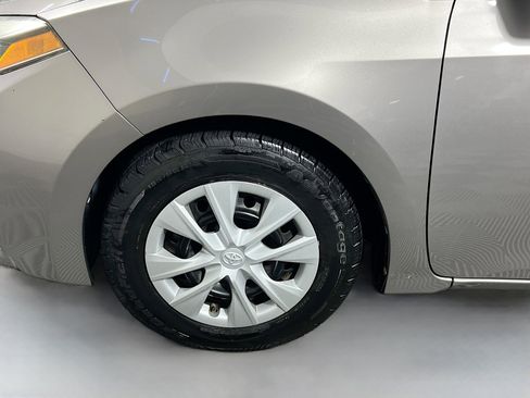 Used 2014 Toyota Corolla LE image 13