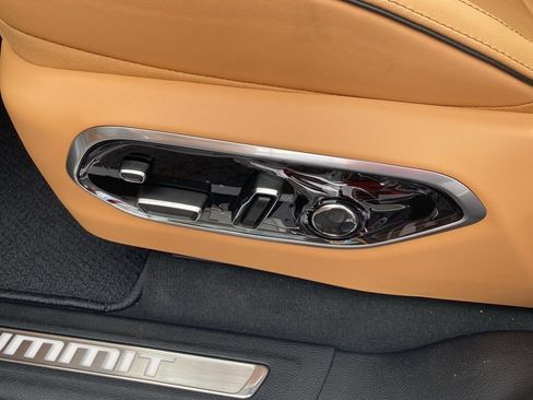 New 2025 Jeep Grand Cherokee Summit image 13