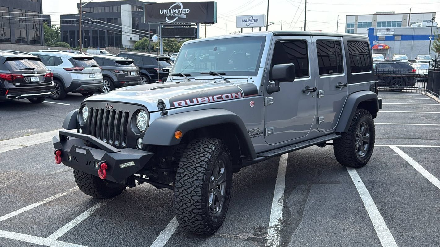Used 2017 Jeep Wrangler Unlimited Rubicon AWD/4WD image 7