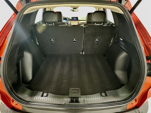 Used 2020 Ford Escape Titanium image 30