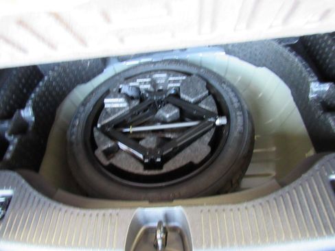 Used 2019 Chevrolet Trax LS FWD image 30